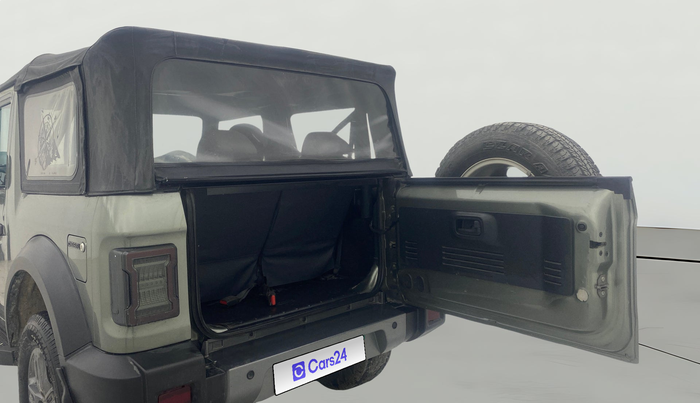 2021 Mahindra Thar LX D 4WD AT CONVERTIBLE, Diesel, Automatic, 99,439 km, Boot Door Open