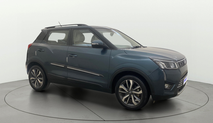 2021 Mahindra XUV300 W8 (O) 1.5 DIESEL, Diesel, Manual, 46,056 km, Right Front Diagonal