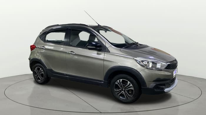 2018 Tata TIAGO NRG PETROL, Petrol, Manual, 76,021 km, Right Front Diagonal