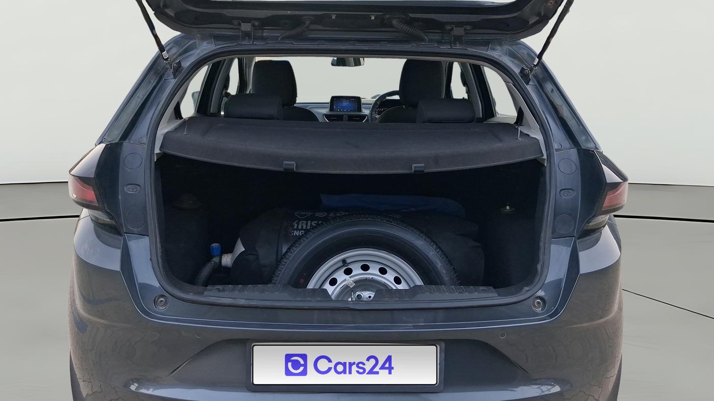 2021 Tata ALTROZ XZ PETROL, CNG, Manual, 63,893 km, Boot Open Zoomed View