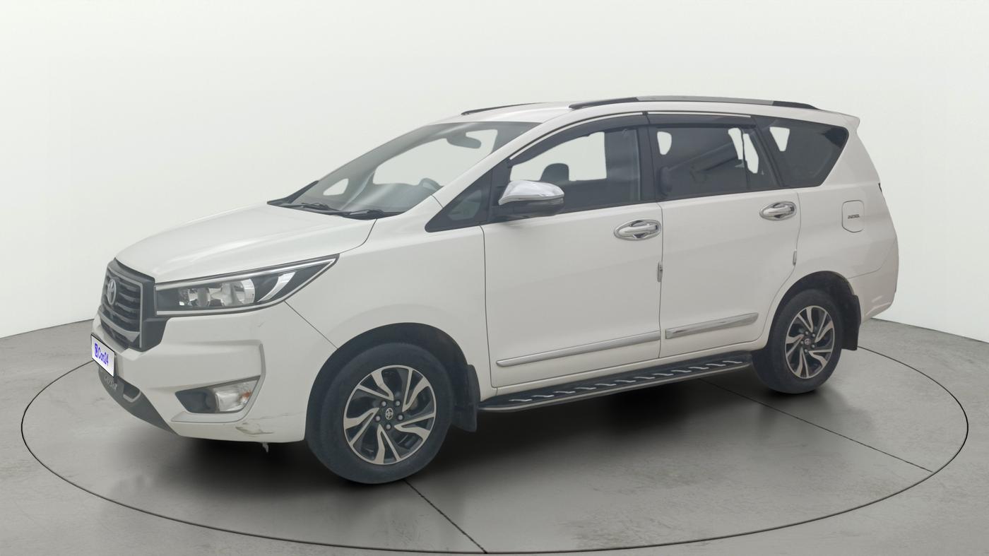 2024 Toyota Innova Crysta GX Plus 8 STR, Diesel, Manual, 69,437 km, Left Front Diagonal