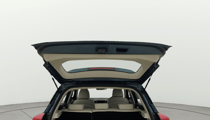 2021 Mahindra XUV300 W8 (O) 1.2 PETROL AMT, Petrol, Automatic, 78,608 km, Boot Door Open