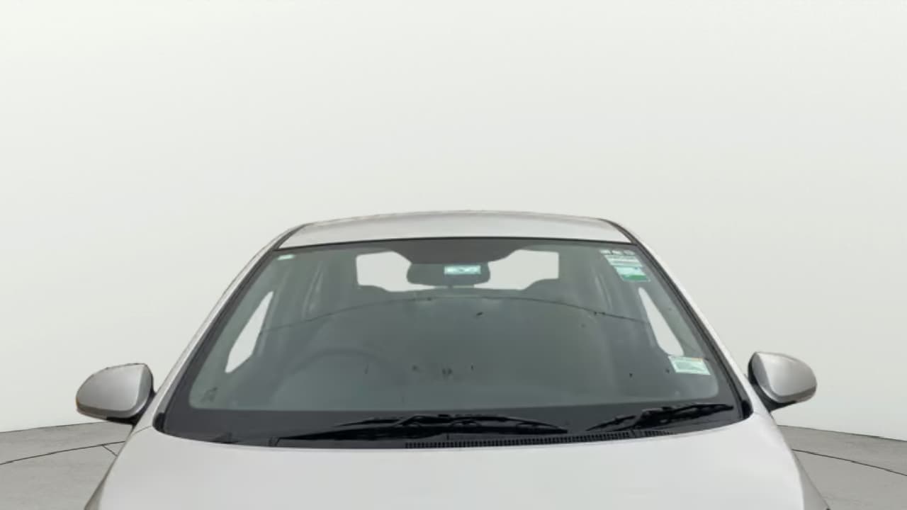2016 Hyundai Xcent S 1.2, Petrol, Manual, 60,099 km, Front Windshield