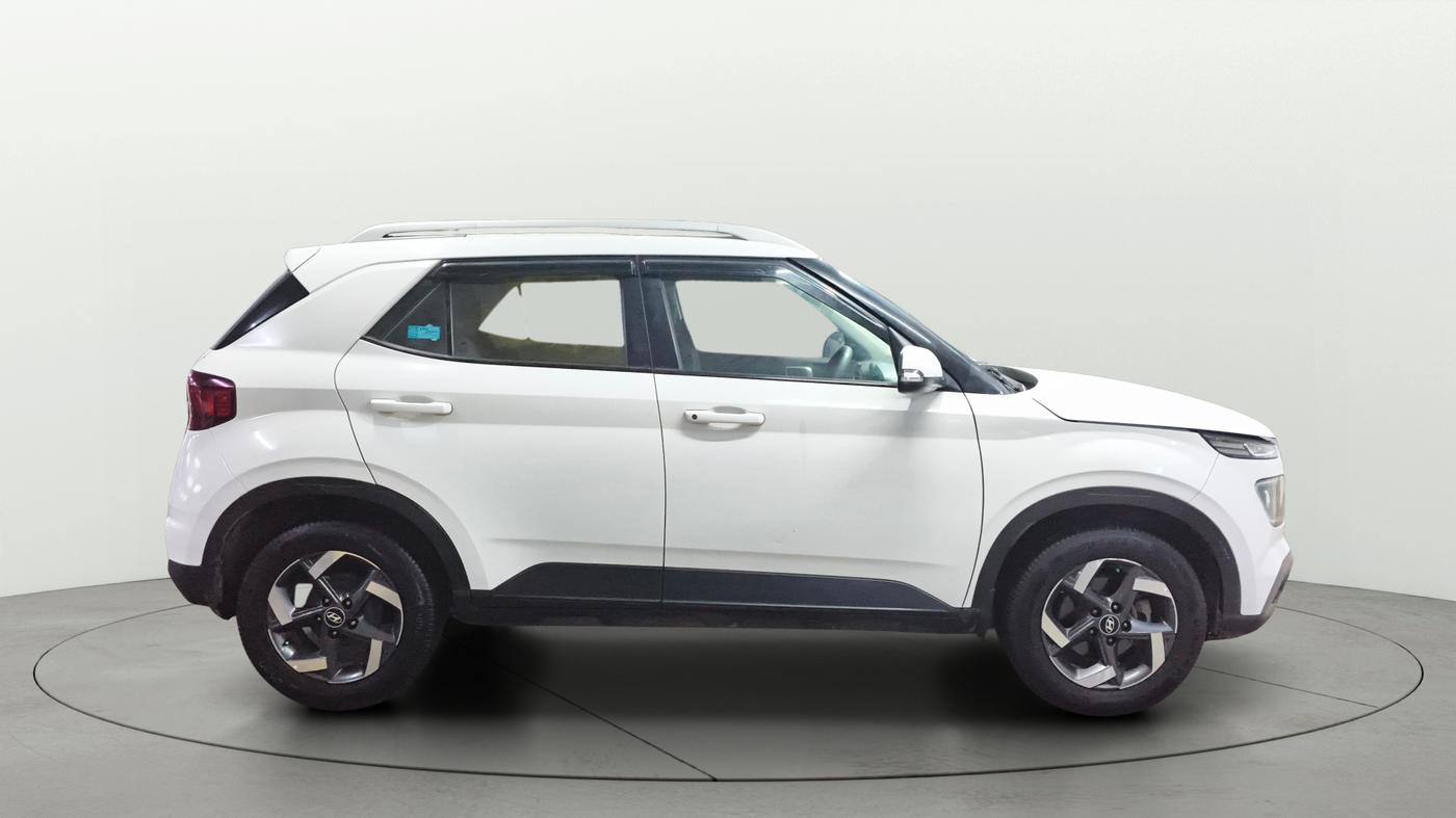 2020 Hyundai VENUE SX 1.4 CRDI, Diesel, Manual, 1,41,823 km, Right Side View