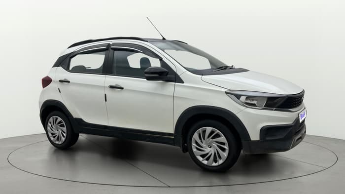 2022 Tata TIAGO NRG XZ MT, Petrol, Manual, 32,578 km, Right Front Diagonal
