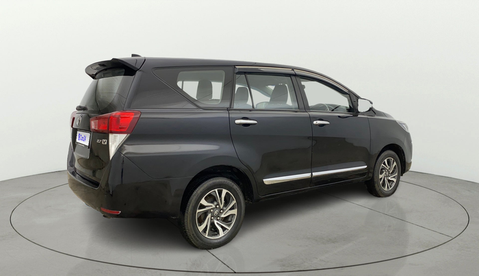 2022 Toyota Innova Crysta 2.7 VX 7 STR, Petrol, Manual, 36,534 km, Right Back Diagonal