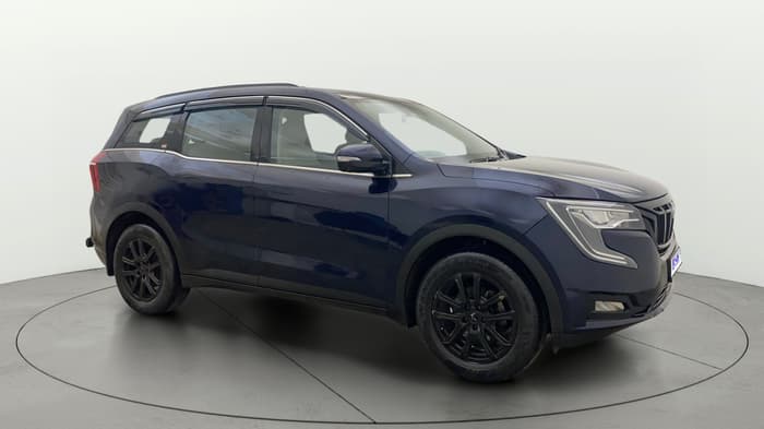 2022 Mahindra XUV700 AX 7 LUXURY D AT 7 STR, Diesel, Automatic, 67,358 km, Right Front Diagonal