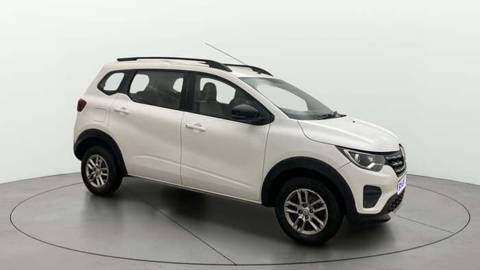 2023 Renault TRIBER RXT, Petrol, Manual, 77,263 km, Right Front Diagonal