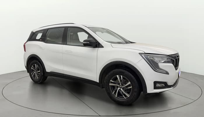 2022 Mahindra XUV700 AX 5 P MT 7 STR, Petrol, Manual, 55,215 km, Right Front Diagonal