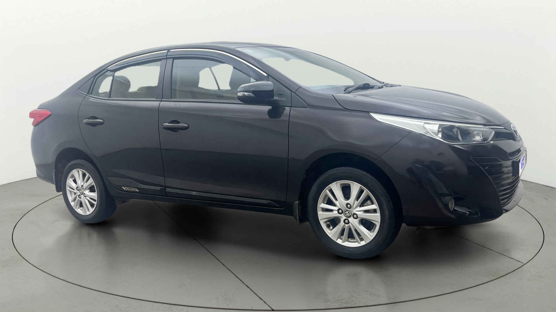 2021 Toyota Yaris  2021-2021 V CVT
