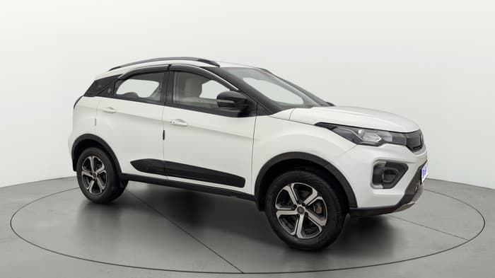 2023 Tata NEXON XZ PLUS LUXURY SUNROOF PETROL, CNG, Manual, 35,631 km, Right Front Diagonal