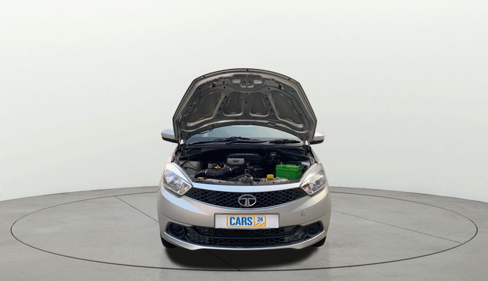 2018 Tata Tiago XT PETROL, Petrol, Manual, 40,681 km, Open Bonet