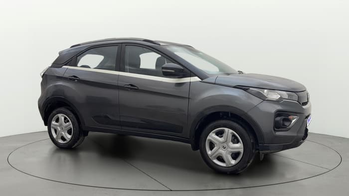 2023 Tata NEXON XM PLUS SUNROOF PETROL, Petrol, Manual, 83,444 km, Right Front Diagonal