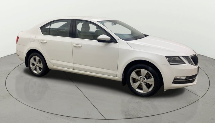 2019 Skoda Octavia STYLE 1.8 TSI AT, Petrol, Automatic, 1,12,805 km, Right Front Diagonal