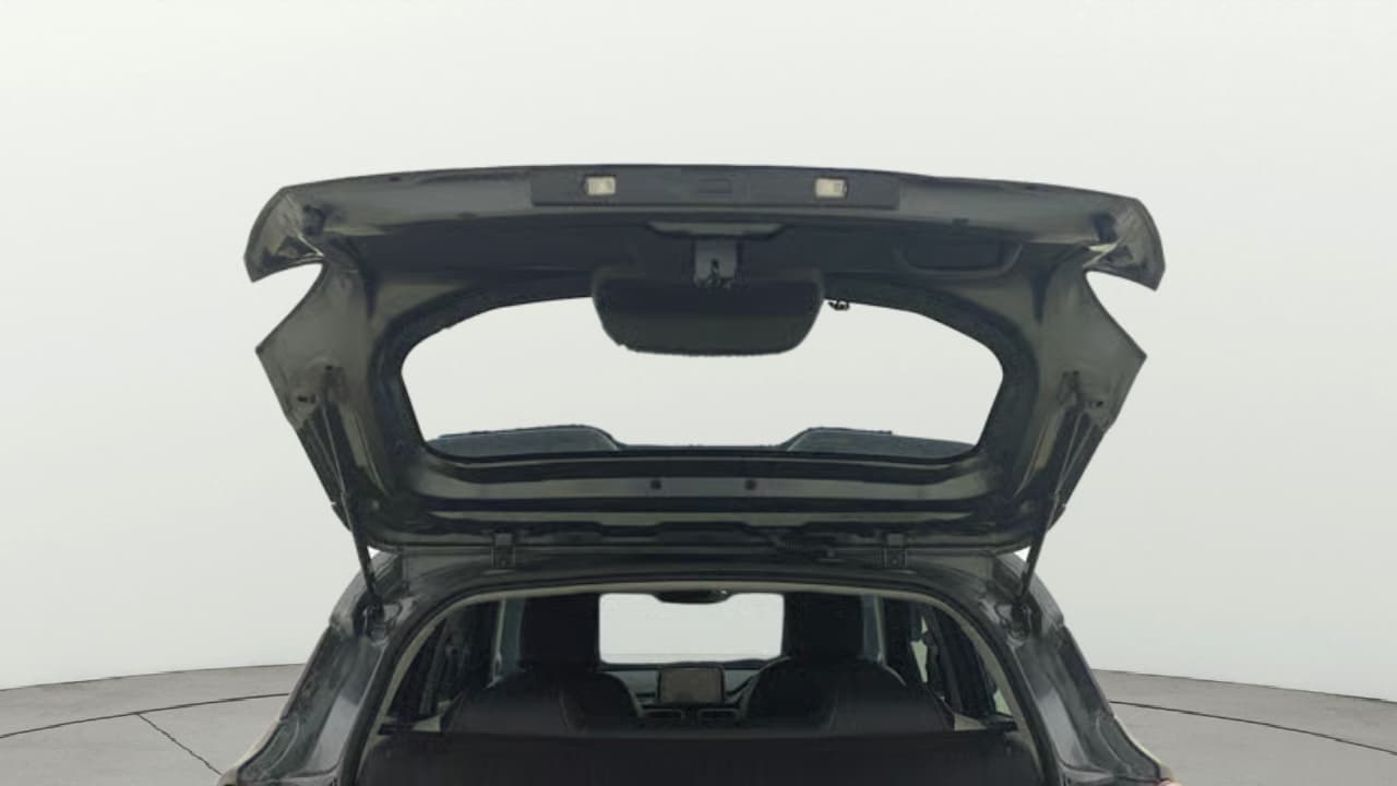 2023 Tata PUNCH ACCOMPLISHED DAZZLE SUNROOF CNG MT, CNG, Manual, 32,960 km, Boot Door Open