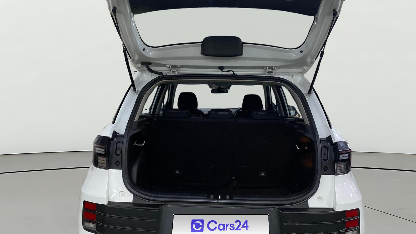 2024 Hyundai VENUE SX 1.5 CRDI, Diesel, Manual, 17,740 km, Boot Open Zoomed View