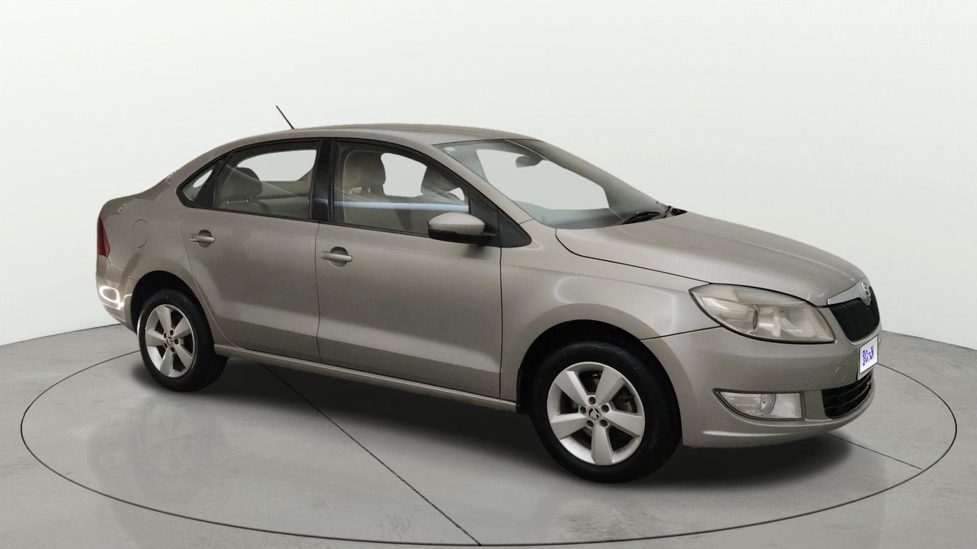 2016 Skoda Rapid 1.5 TDI CR STYLE PLUS AT, Diesel, Automatic, 1,11,375 km, SRP