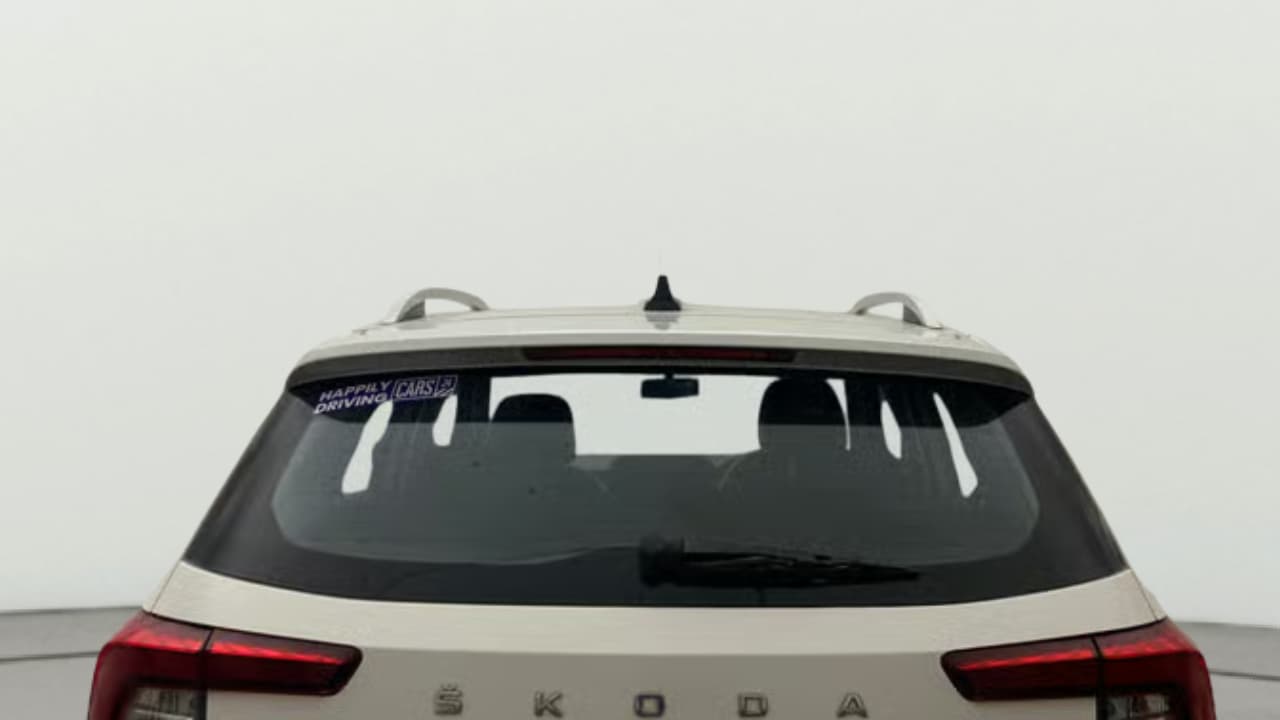 2022 Skoda KUSHAQ AMBITION CLASSIC 1.0L TSI MT, Petrol, Manual, 97,794 km, Rear Windshield