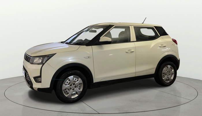 2020 Mahindra XUV300 W4 1.5 DIESEL, Diesel, Manual, 75,621 km, Left Front Diagonal