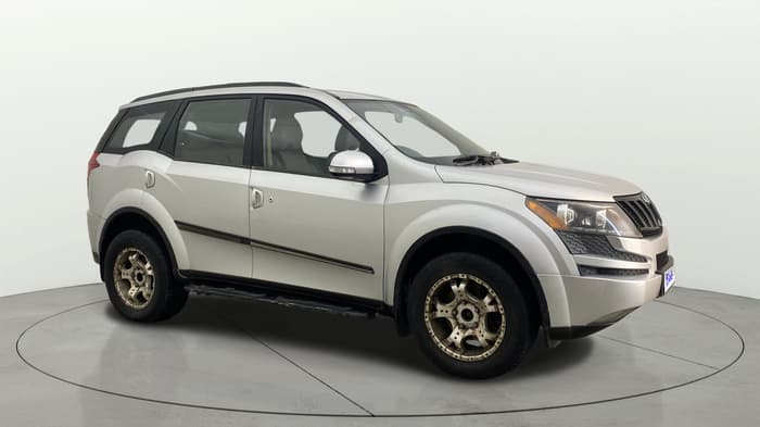 2014 Mahindra XUV500 W6, Diesel, Manual, 1,09,114 km, Right Front Diagonal