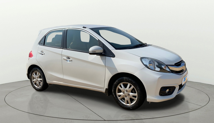 2017 Honda Brio VX MT, Petrol, Manual, 1,01,621 km, Right Front Diagonal