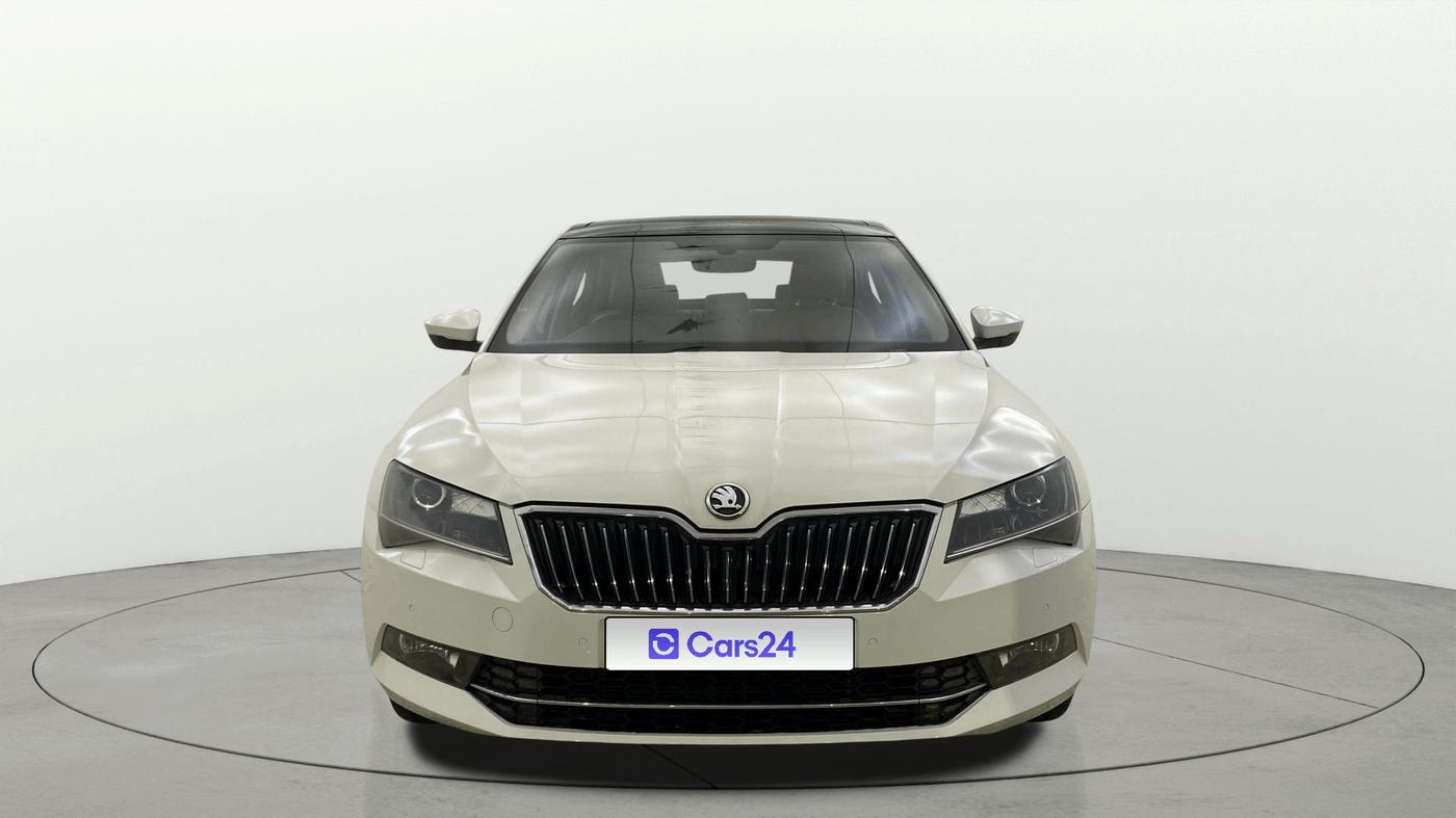 2017 Skoda Superb STYLE 1.8 TSI AT, Petrol, Automatic, 38,591 km, Front
