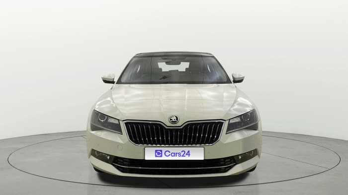 2017 Skoda Superb STYLE 1.8 TSI AT, Petrol, Automatic, 38,591 km, Front