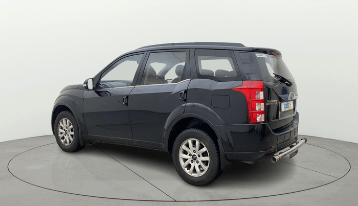 2017 Mahindra XUV500 W10, Diesel, Manual, 65,122 km, Left Back Diagonal