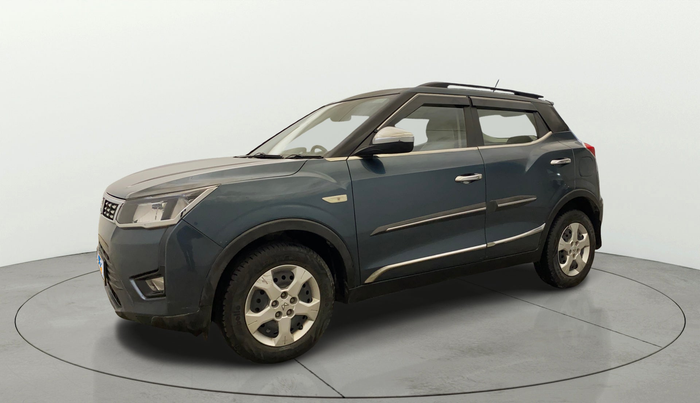 2023 Mahindra XUV300 W6 1.2 PETROL AMT, Petrol, Automatic, 22,980 km, Left Front Diagonal