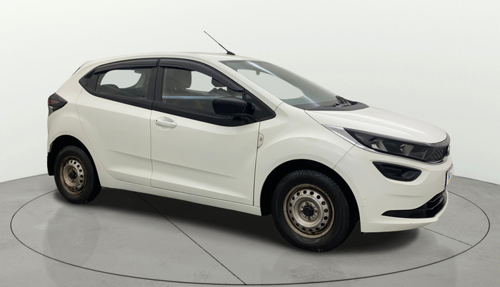 2020 Tata ALTROZ XE PETROL, Petrol, Manual, 33,190 km, Right Front Diagonal