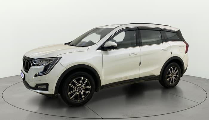 2023 Mahindra XUV700 AX 7 LUXURY D AT 7 STR, Diesel, Automatic, 31,537 km, Left Front Diagonal