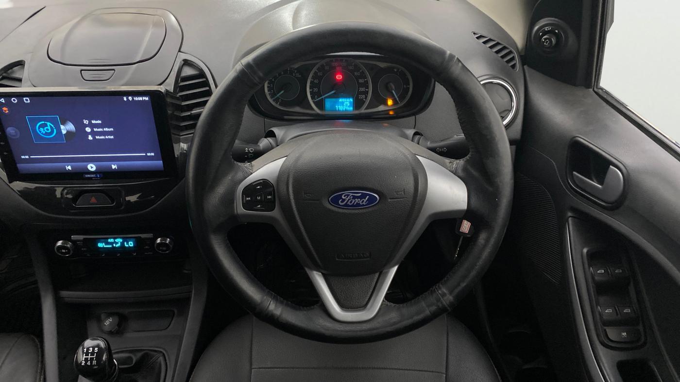 2017 Ford New Figo TITANIUM 1.2 PETROL MT, Petrol, Manual, 77,796 km, Steering Wheel Close Up