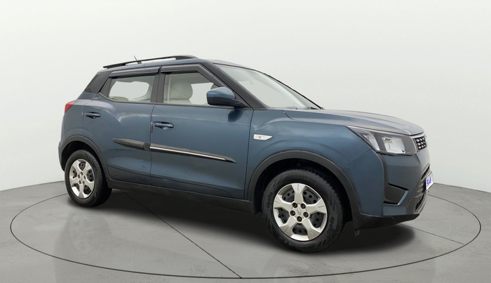 2021 Mahindra XUV300 W6 1.2 PETROL AMT, Petrol, Automatic, 63,607 km, SRP
