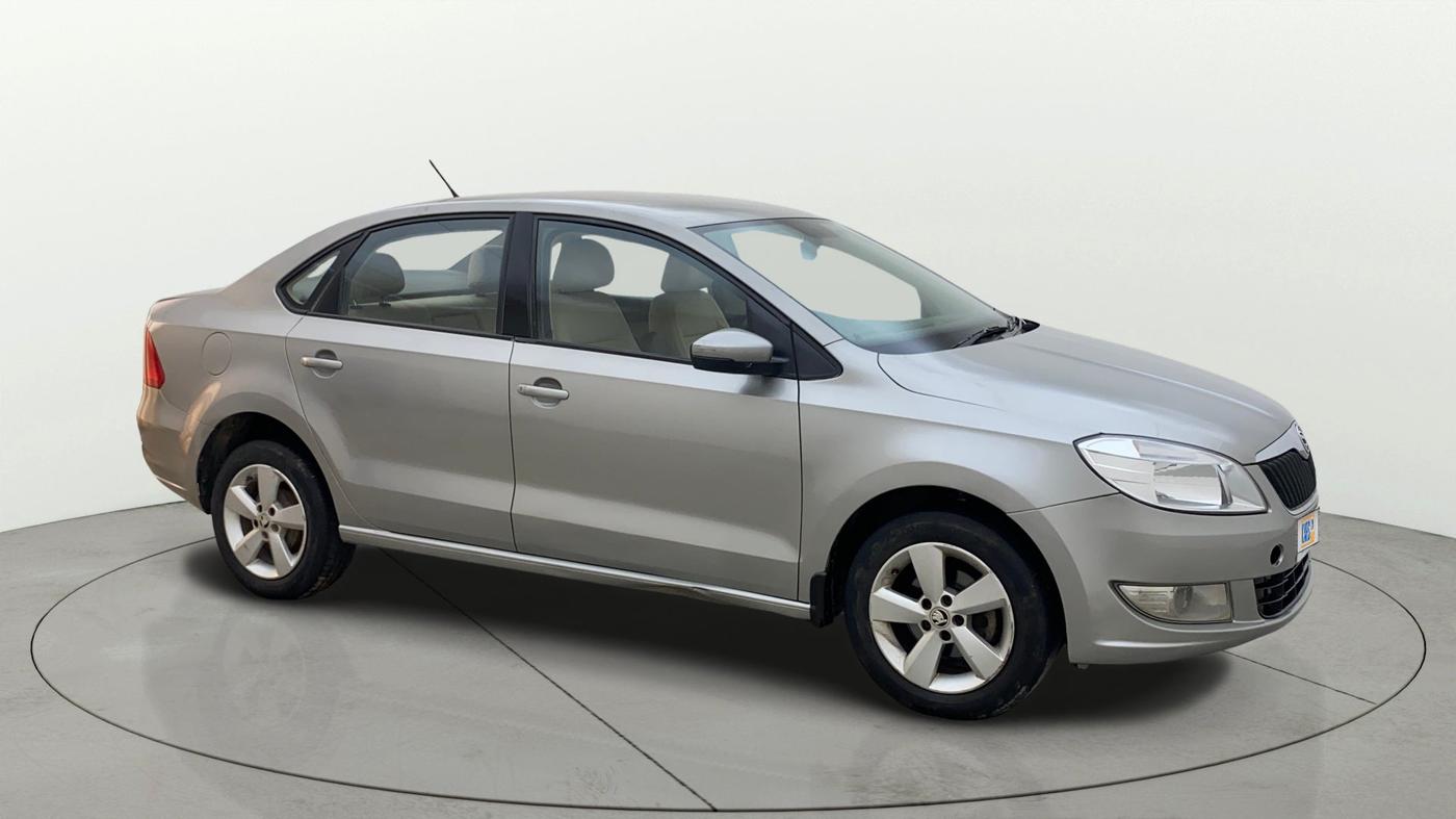 2015 Skoda Rapid AMBITION 1.6 MPI MT, Petrol, Manual, 90,440 km, SRP