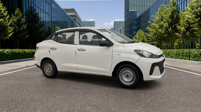 2025 Hyundai AURA E 1.2 CNG, CNG, Manual, 25,289 km, Right Front Diagonal