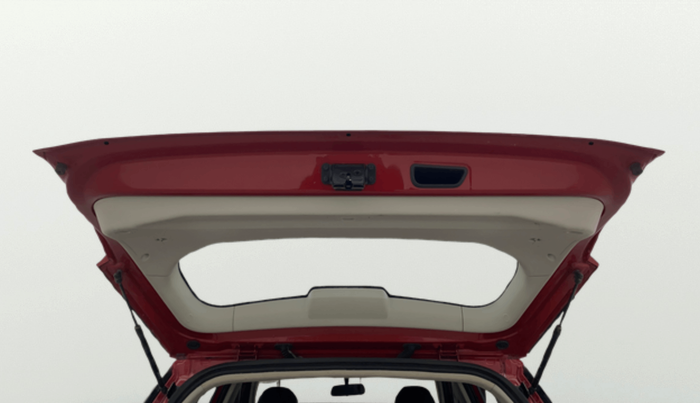 2022 Mahindra XUV300 W6 1.5 DIESEL AMT, Diesel, Automatic, 60,728 km, Boot Door Open