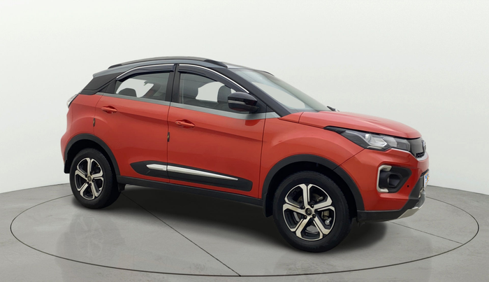 2022 Tata NEXON XZ PLUS SUNROOF DIESEL DUAL TONE, Diesel, Manual, 18,285 km, Right Front Diagonal