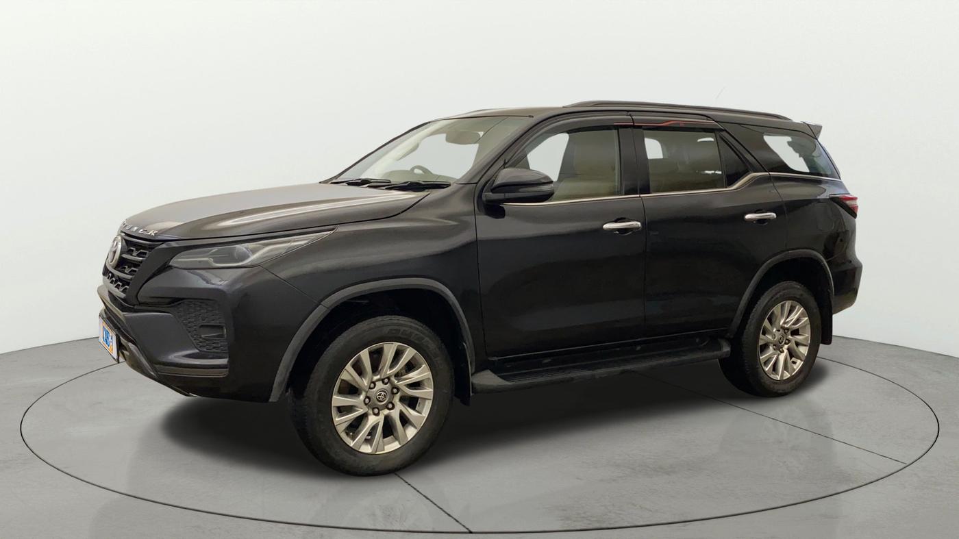 2023 Toyota Fortuner 4X4 AT 2.8 DIESEL, Diesel, Automatic, 83,884 km, Left Front Diagonal