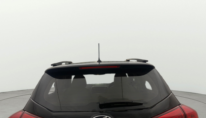 2021 Mahindra XUV300 W8 (O) 1.2 PETROL, Petrol, Manual, 82,584 km, Rear Windshield