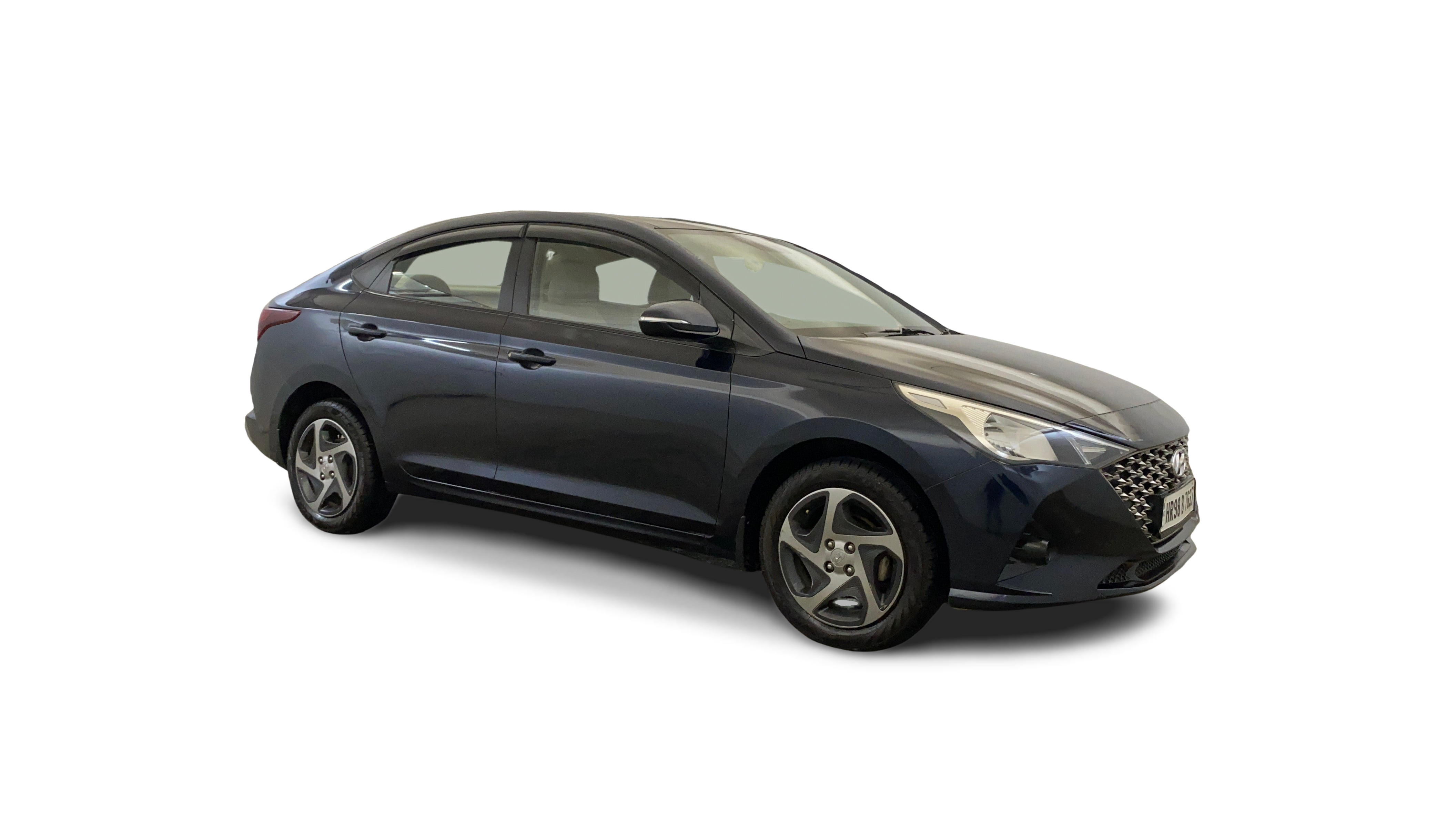 Hyundai Verna-img