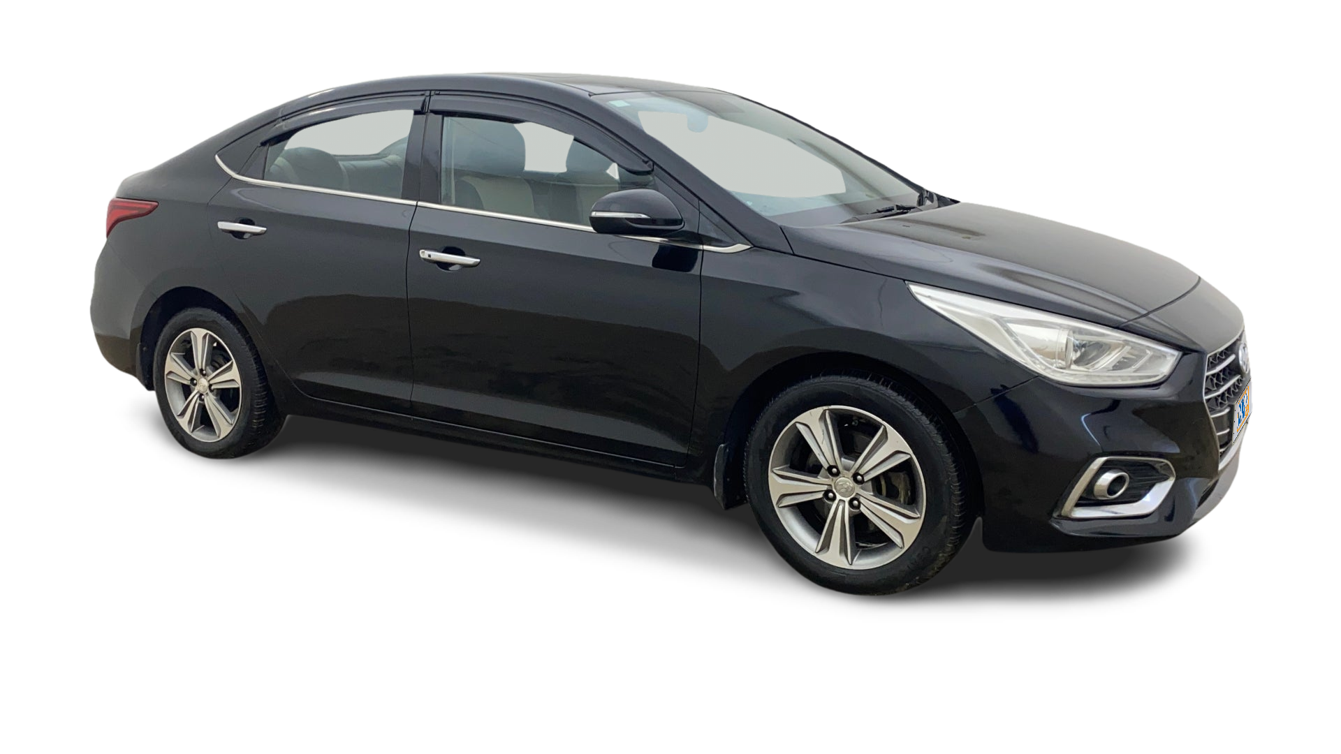 Hyundai Verna-img
