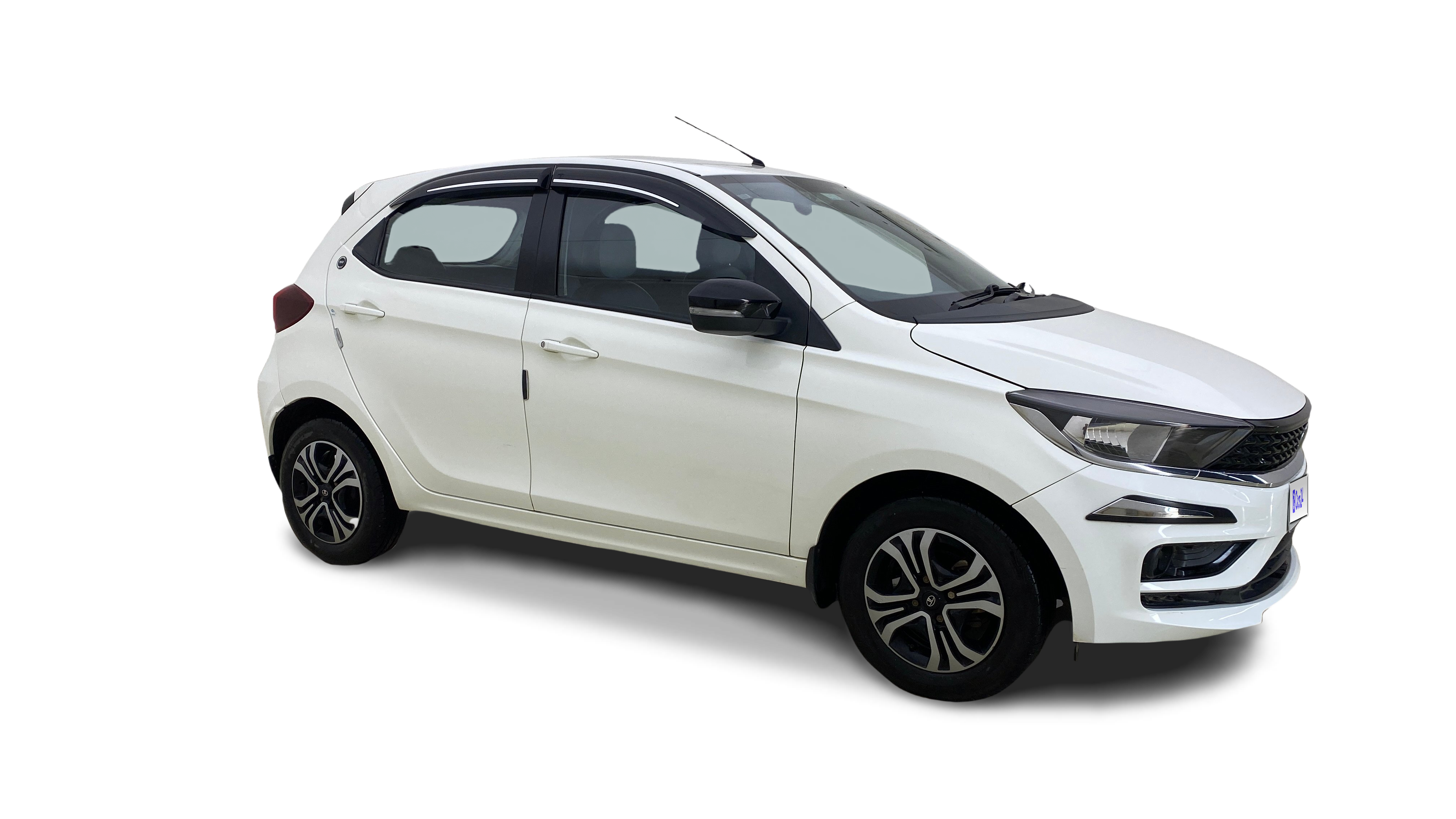 2024 Tata Tiago - Hatchback - Petrol - Manual - ₹4.53 lakh