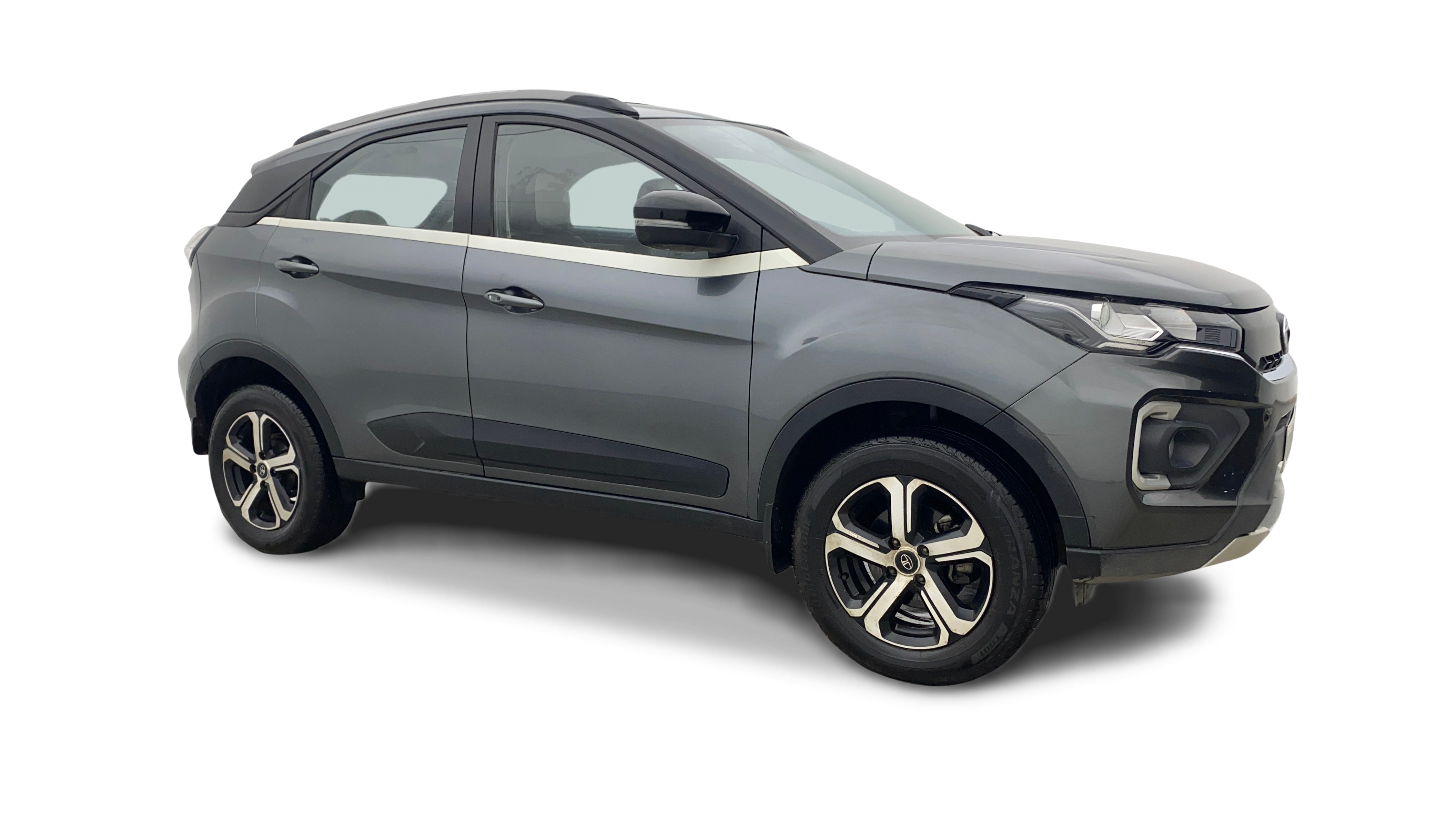Tata NEXON-img
