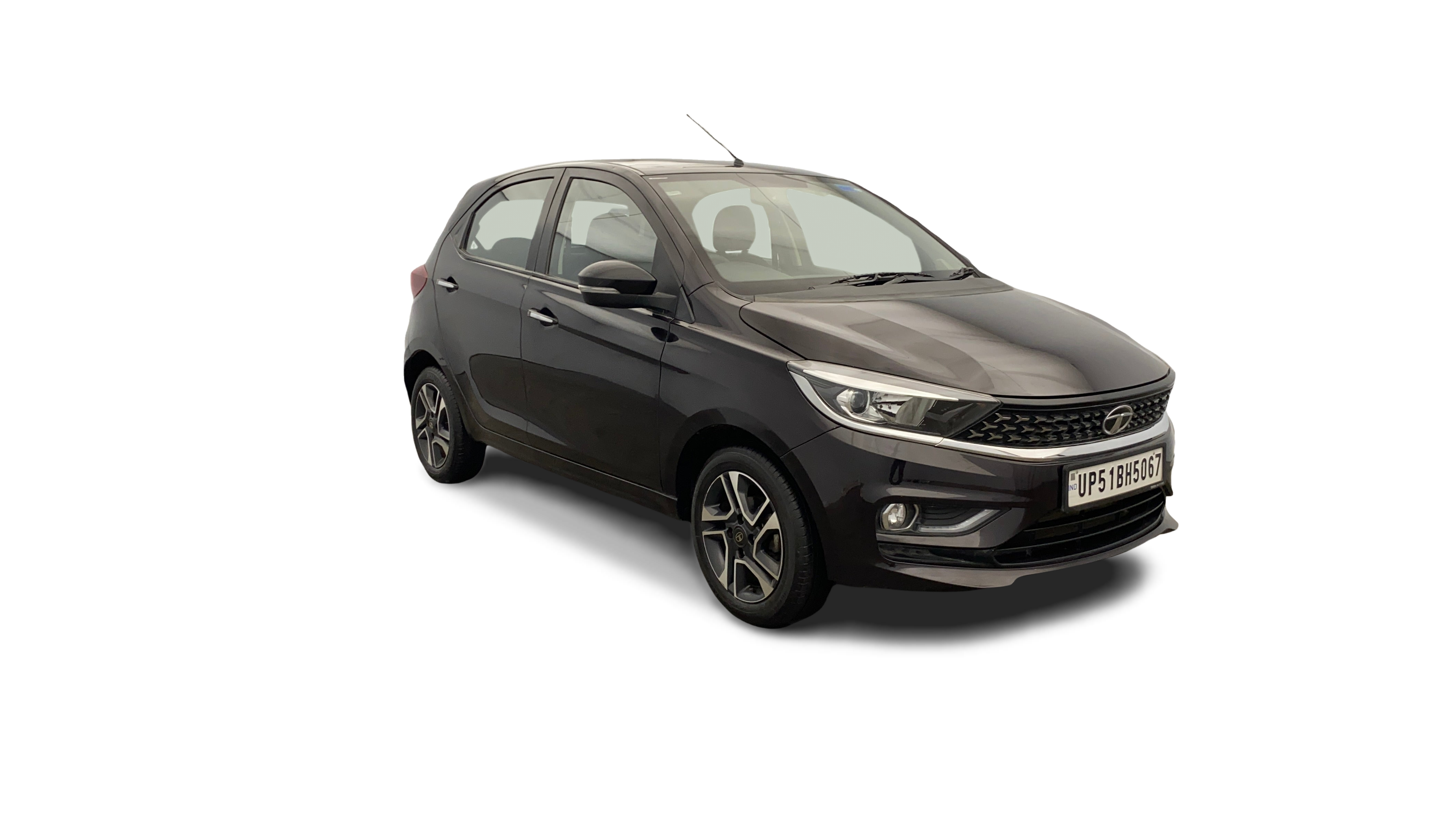 Tata Tiago-img