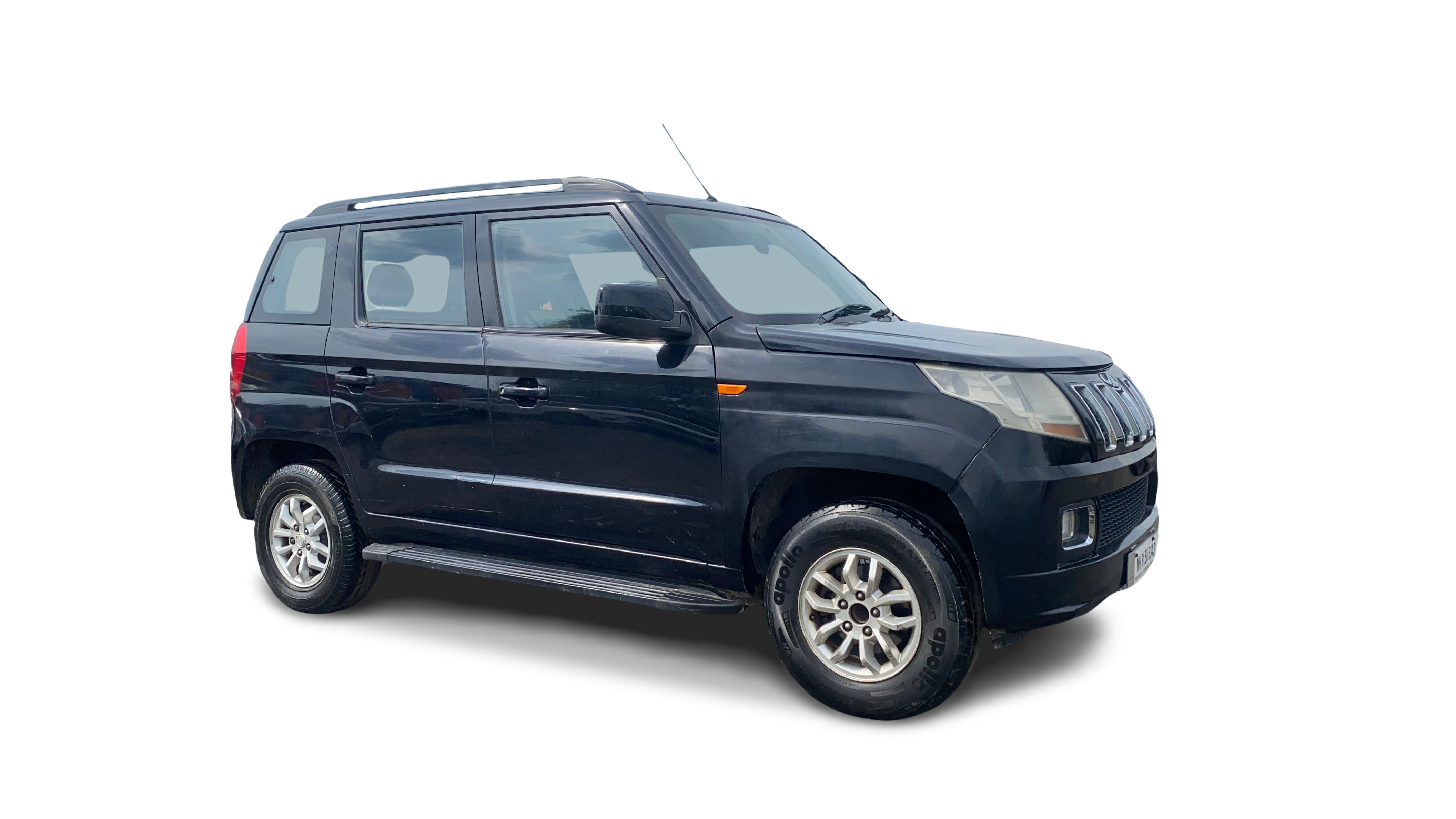 Mahindra TUV300-img
