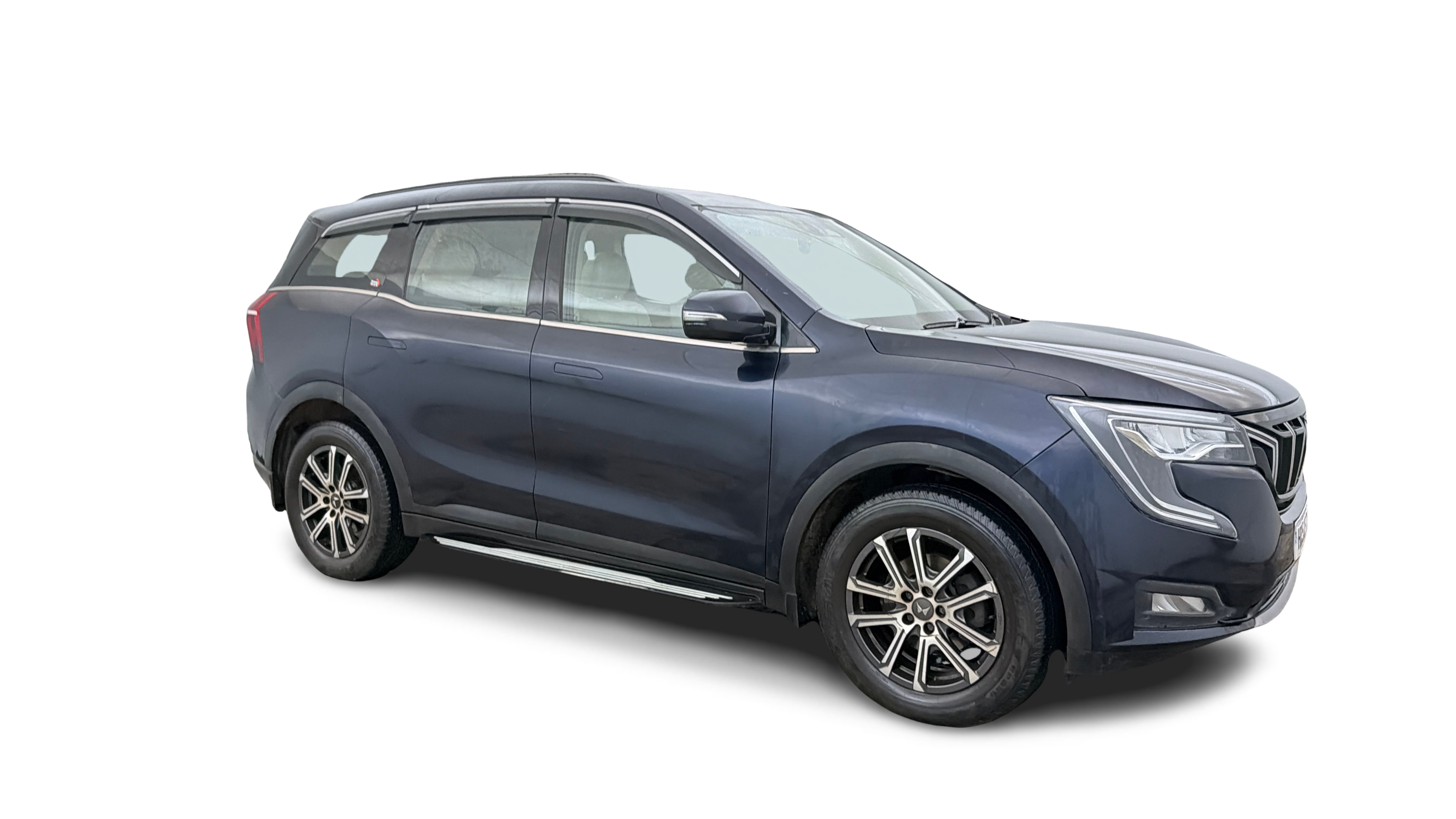 2022 Mahindra XUV700 - SUV - Petrol - Automatic - ₹14.30 lakh