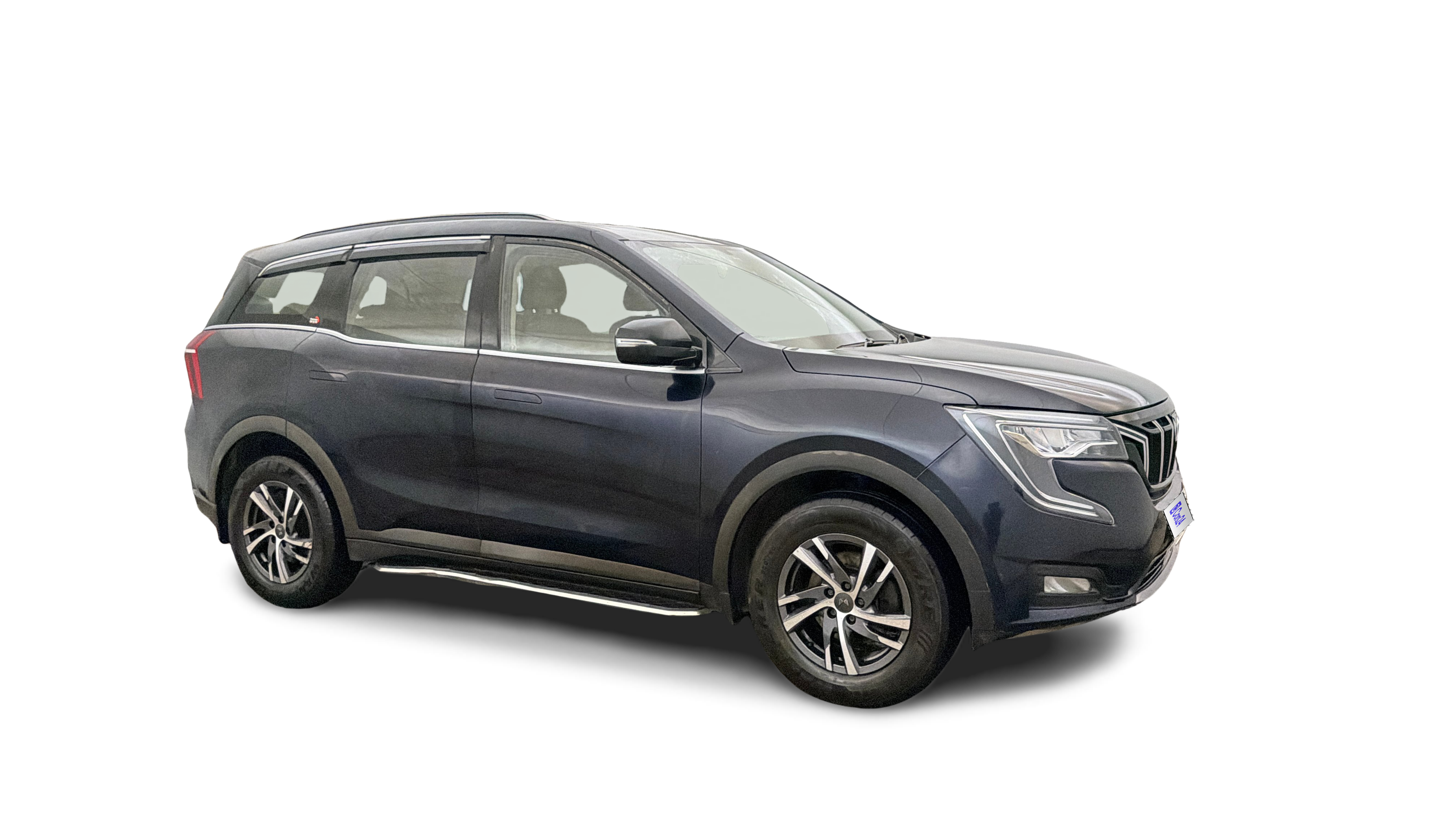 2023 Mahindra XUV700 - SUV - Petrol - Manual - ₹13.76 lakh