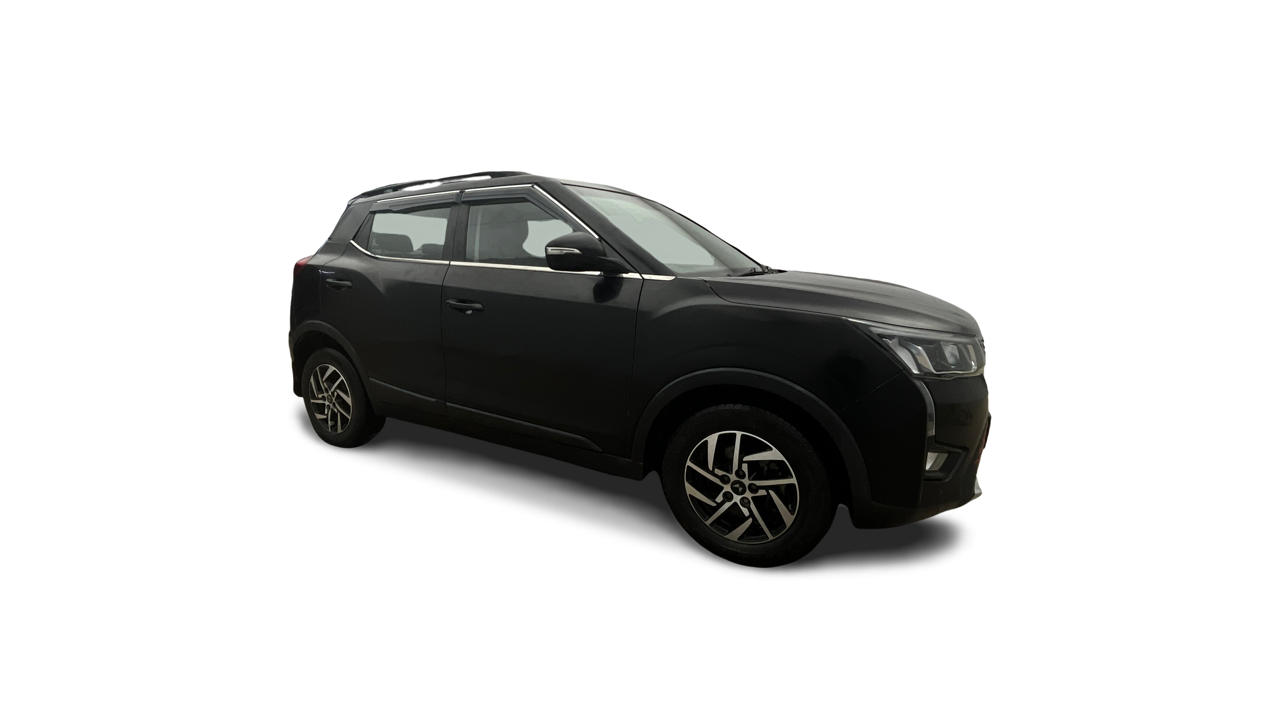2023 Mahindra XUV300 - SUV - Petrol - Manual - ₹7.74 lakh