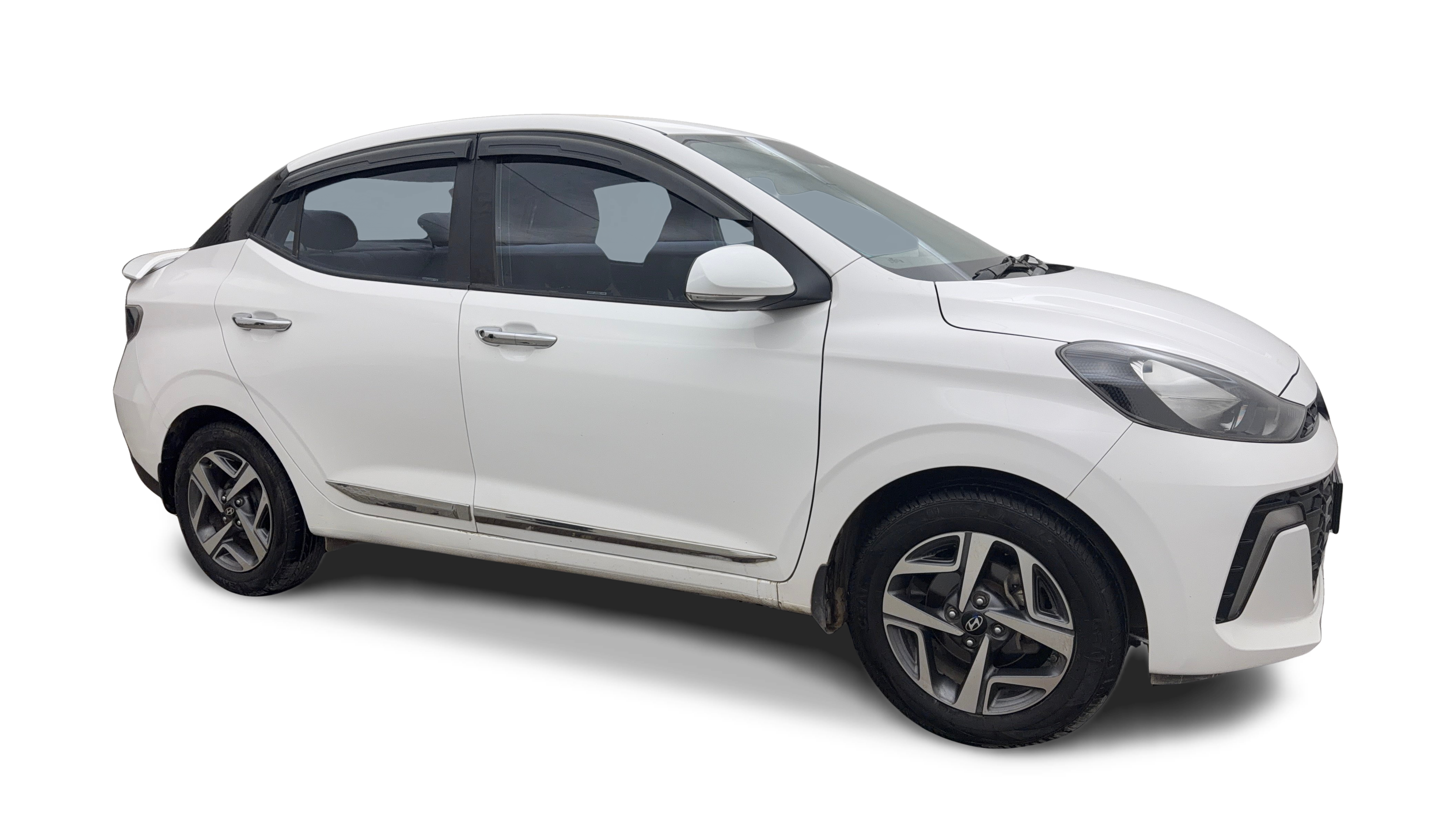 2024 Hyundai AURA - Sedan - CNG - Manual - ₹7.37 lakh