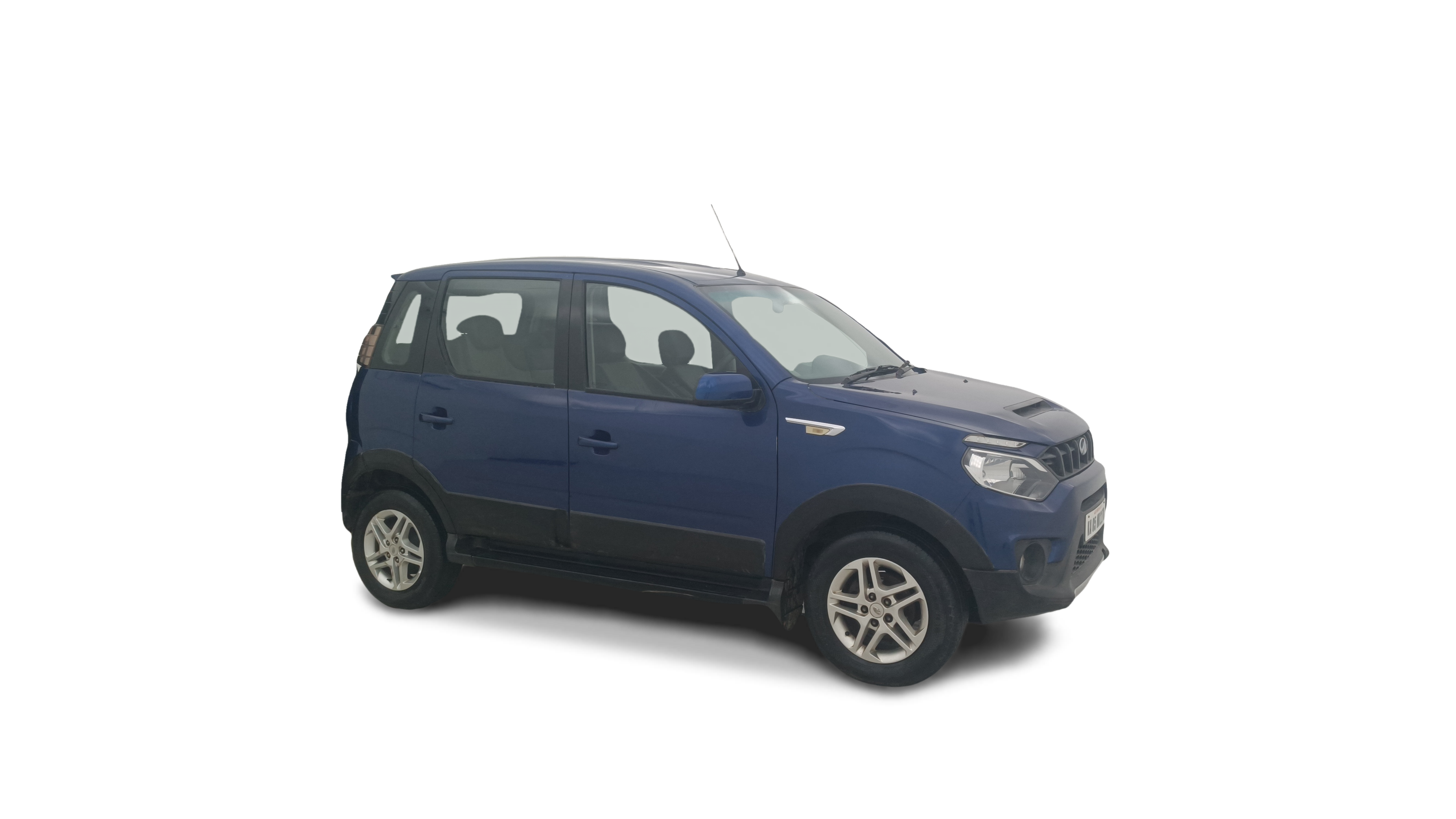 2016 Mahindra NUVOSPORT - SUV - Diesel - Automatic - ₹4.20 lakh